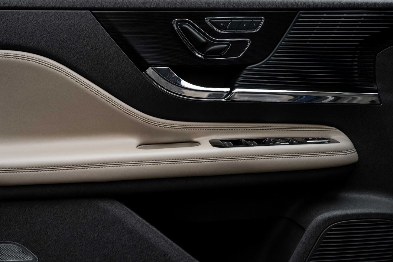 لينكولن كورساير | 2,056 P.M  | 0% Downpayment | Agency Warranty!