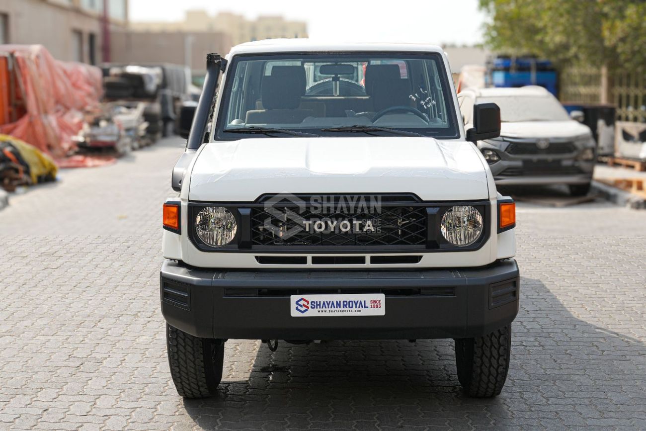 Toyota Land Cruiser Pick Up 2.8L DIESEL STANDARD-E DC MT WITH DIFF-LOCK 2026MY