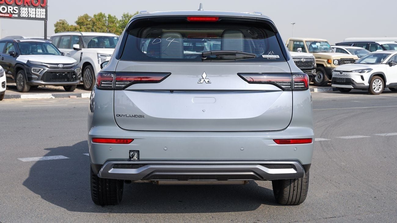 ميتسوبيشي آوتلاندر جديد كليًا 2026 ميتسوبيشي أوتلاندر هاي لاين (G06)  2.5 لتر | 7 مقاعد | SUV | مواصفات الخليج | للتصدي