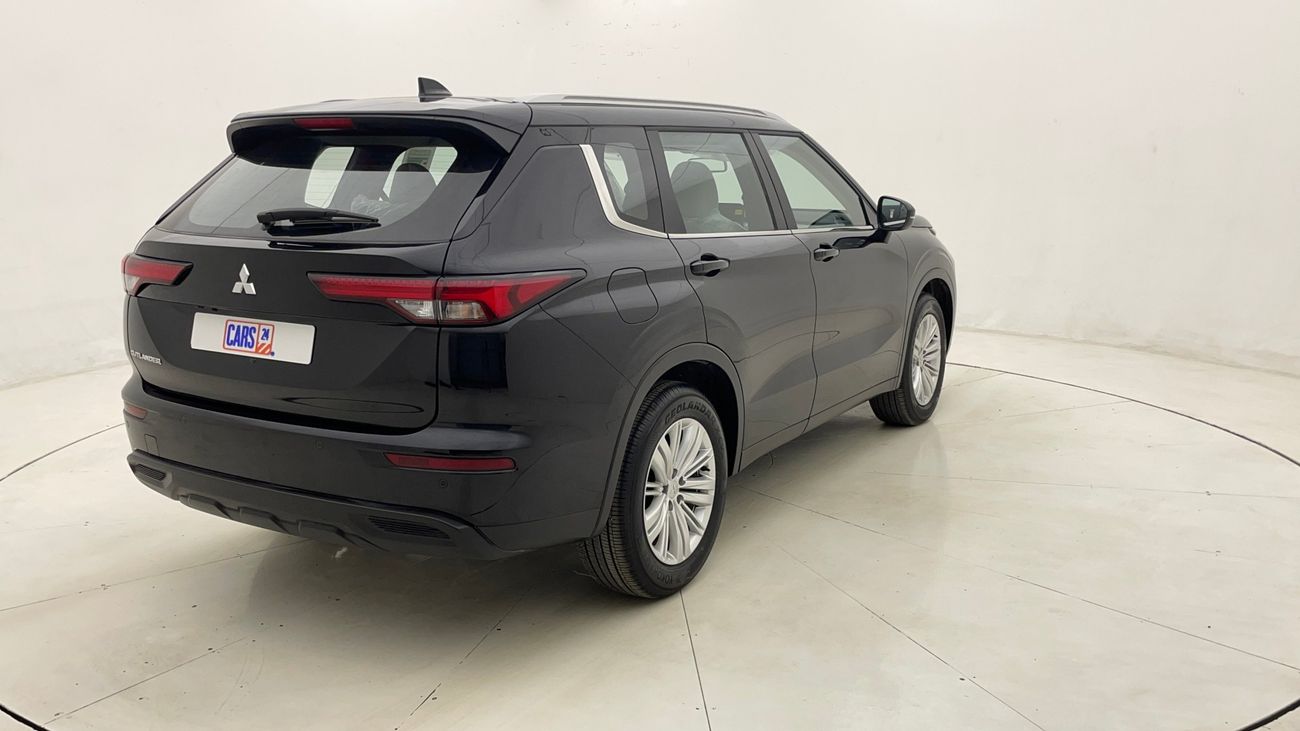 ميتسوبيشي آوتلاندر MIDLINE PLUS 2.5 | بدون دفعة مقدمة | اختبار القيادة في المنزل