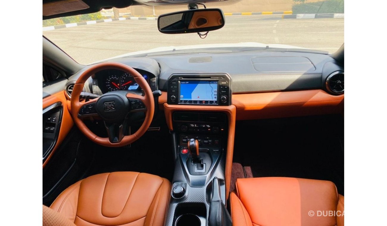 Nissan GTR Std Nissan GT-R 2018 import American perfect condition