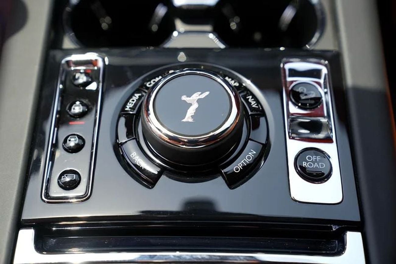 رولز رويس كولينان Rolls-Royce Cullinan Black Badge 2022