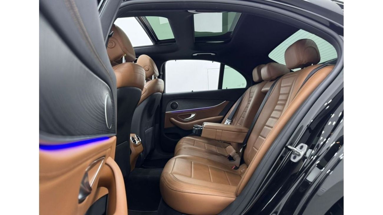 مرسيدس بنز E300 2023 Mercedes Benz E300 AMG, 2028 Mercedes Warranty, Full Options, Low Kms, GCC