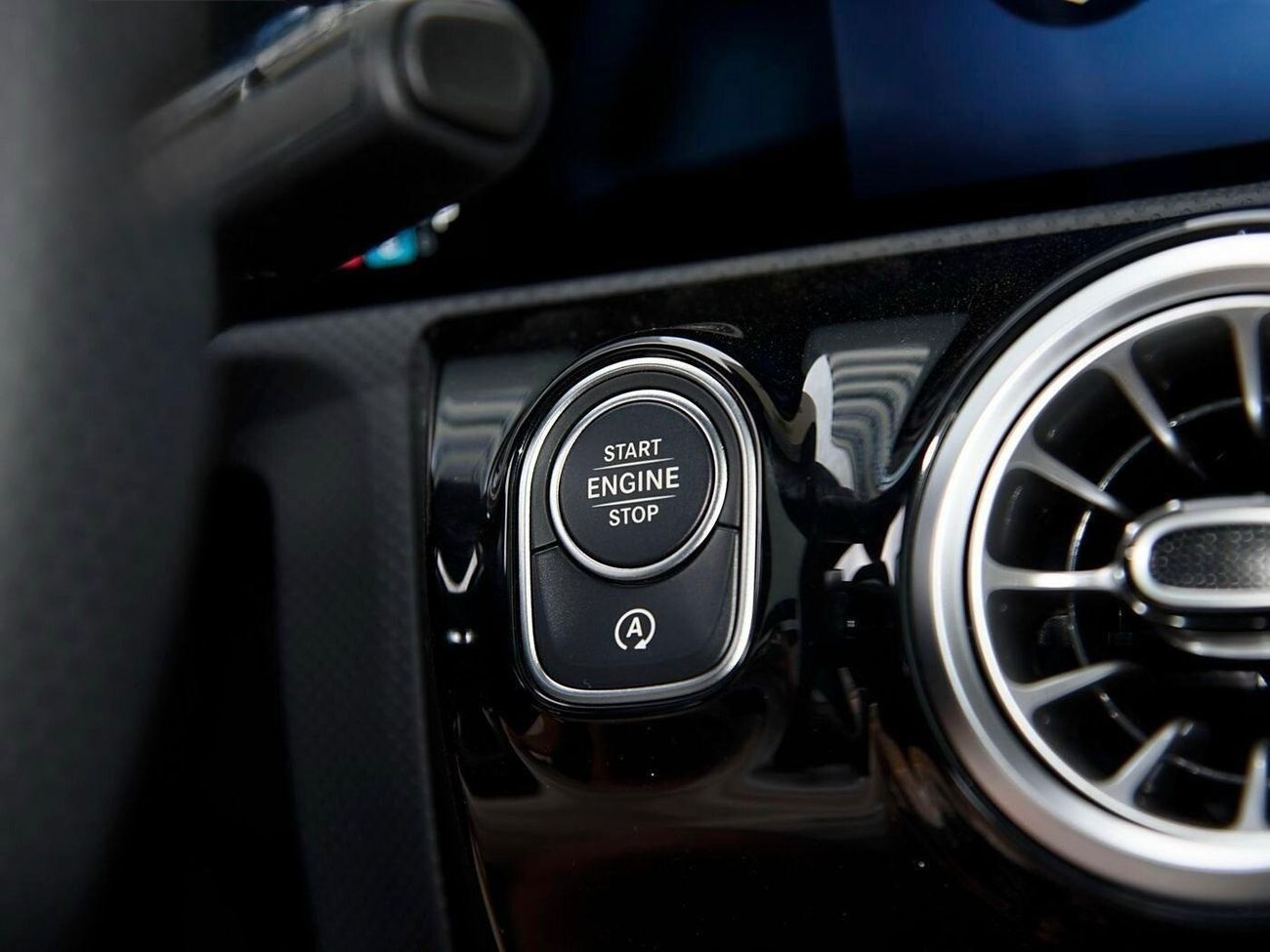 مرسيدس بنز A 200 A200L Fashion Edition + 10% Local Registration