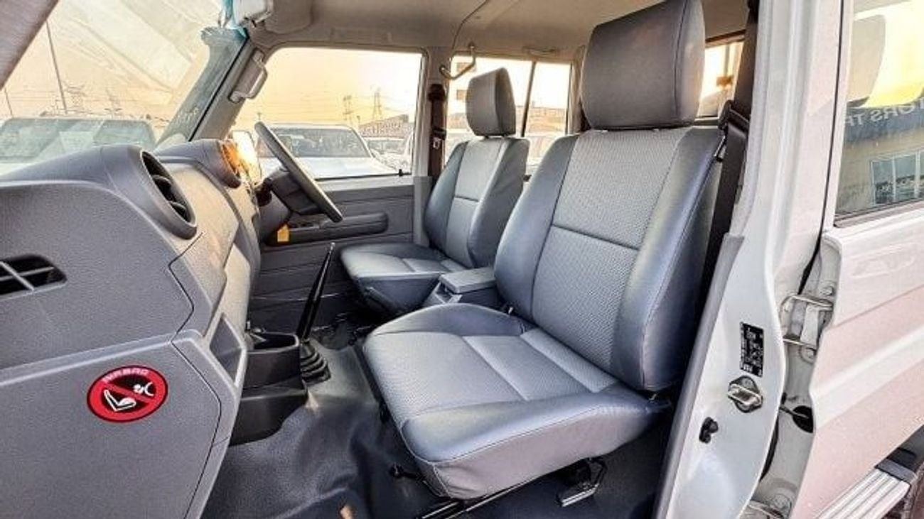 تويوتا لاند كروزر بيك آب 2024 RHD TOYOTA LAND CRUISER 79 4WD D/C 4.2D MT BRAND NEW 0KM (FOR EXPORT ONLY)