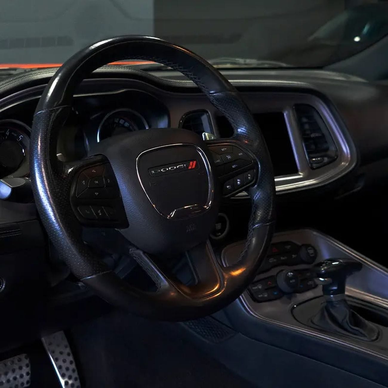 دودج تشالينجر R/T 100Th Anniversary Edition 5.7L 2,778 pm • 0% Downpayment • R/T • 1 Year Warranty