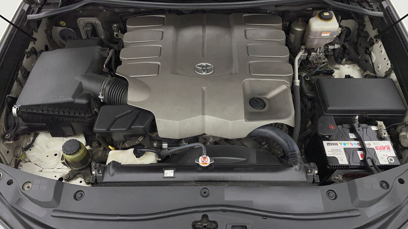 Toyota Land Cruiser GXR GT 4.6 | Zero Down Payment | Free Home Test Drive