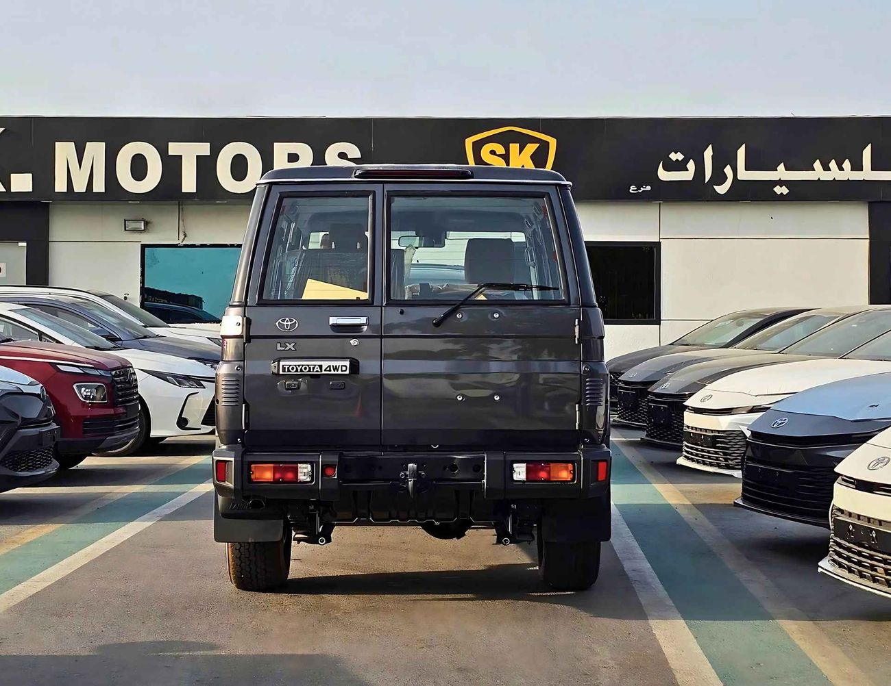 Toyota Land Cruiser 70 LC76 | A/T | 2.8L V4 DIESEL | WINCH SNORKEL | DVD CAMERA | HIGH OPTION | CODE # LX-Z