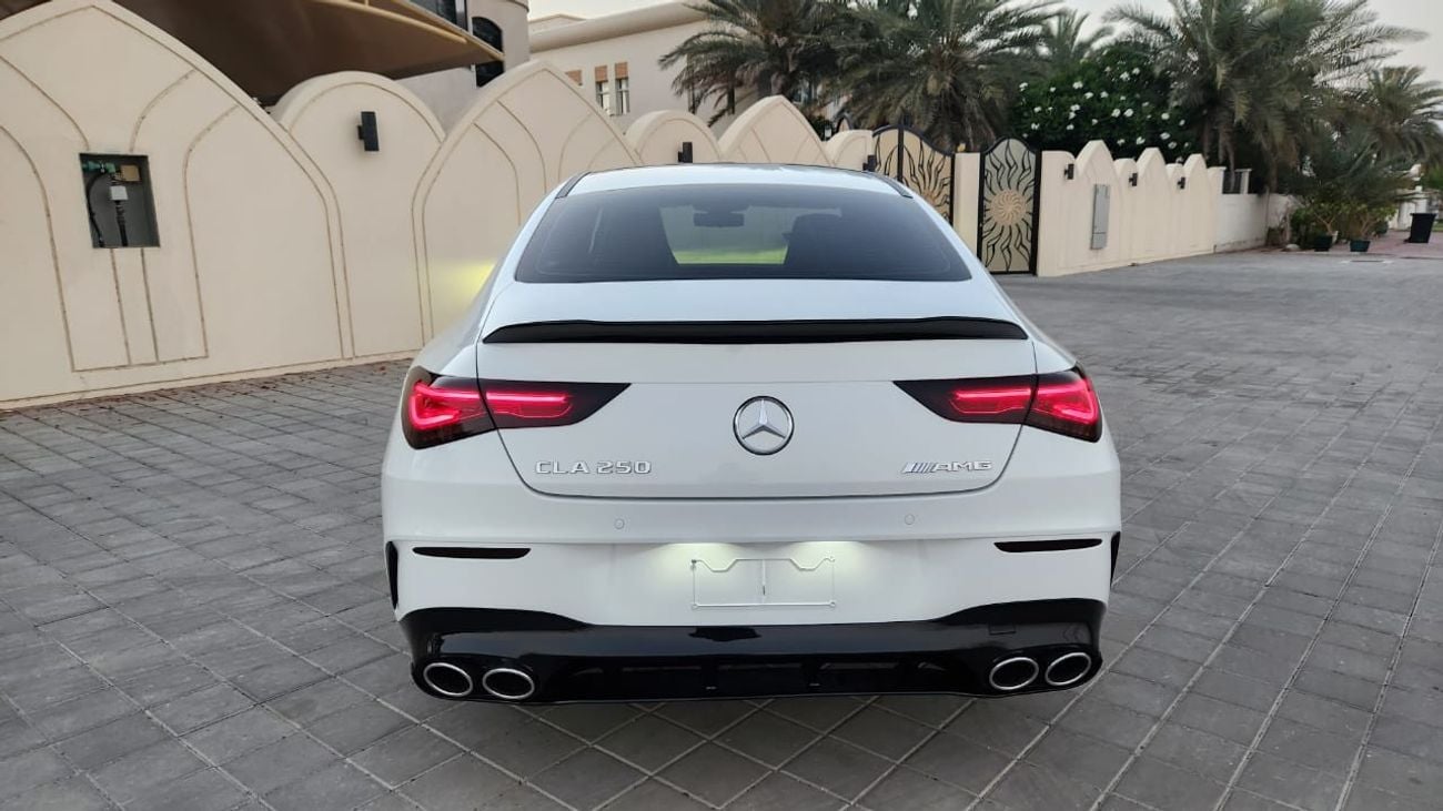 Mercedes Benz CLA250 Premium +