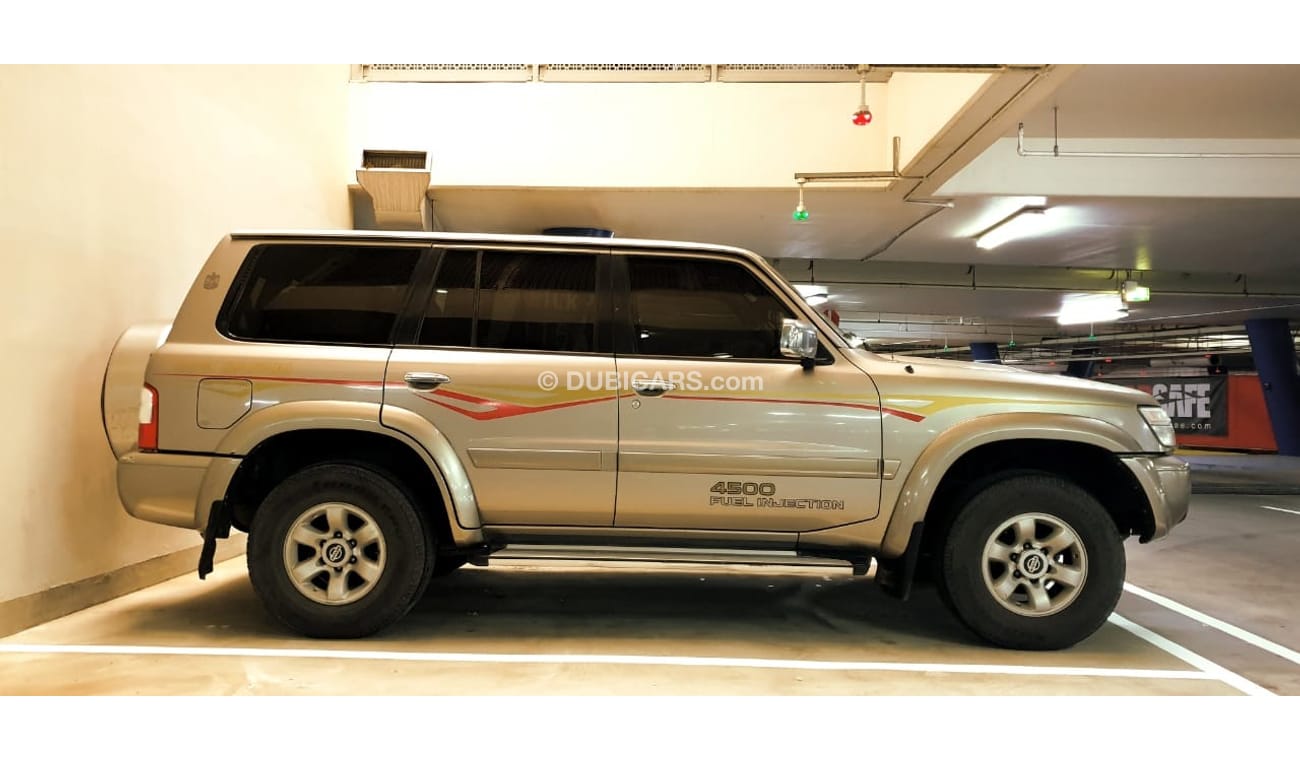 نيسان باترول سوبر سفاري