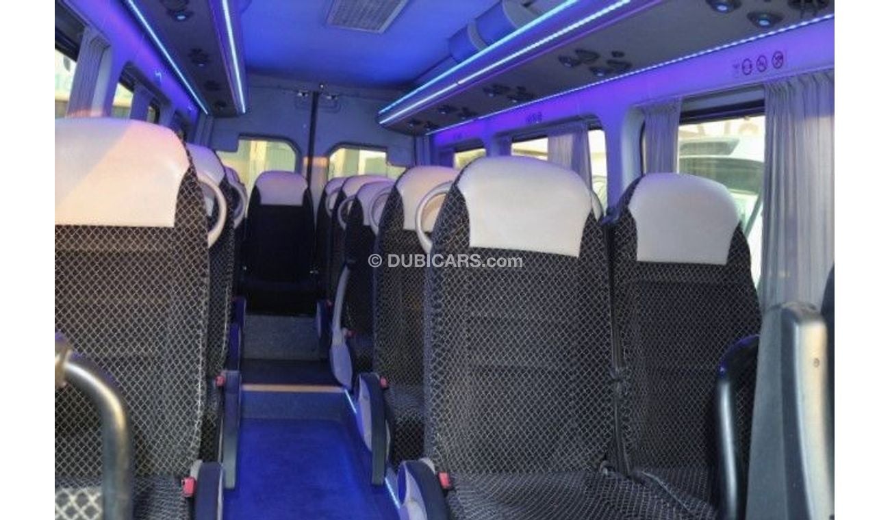 مرسيدس بنز سبرينتر سبرينتر باص ديزل 18 راكب ديزل جير اتوماتيك