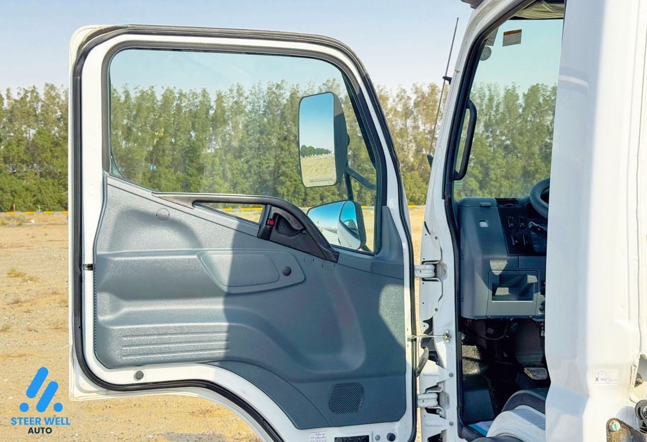 ميتسوبيشي فوسو FA Mitsubishi Fuso F1 | 3.9L 4D37 Engine | RWD Bare Chassis Truck | Excellent Condition