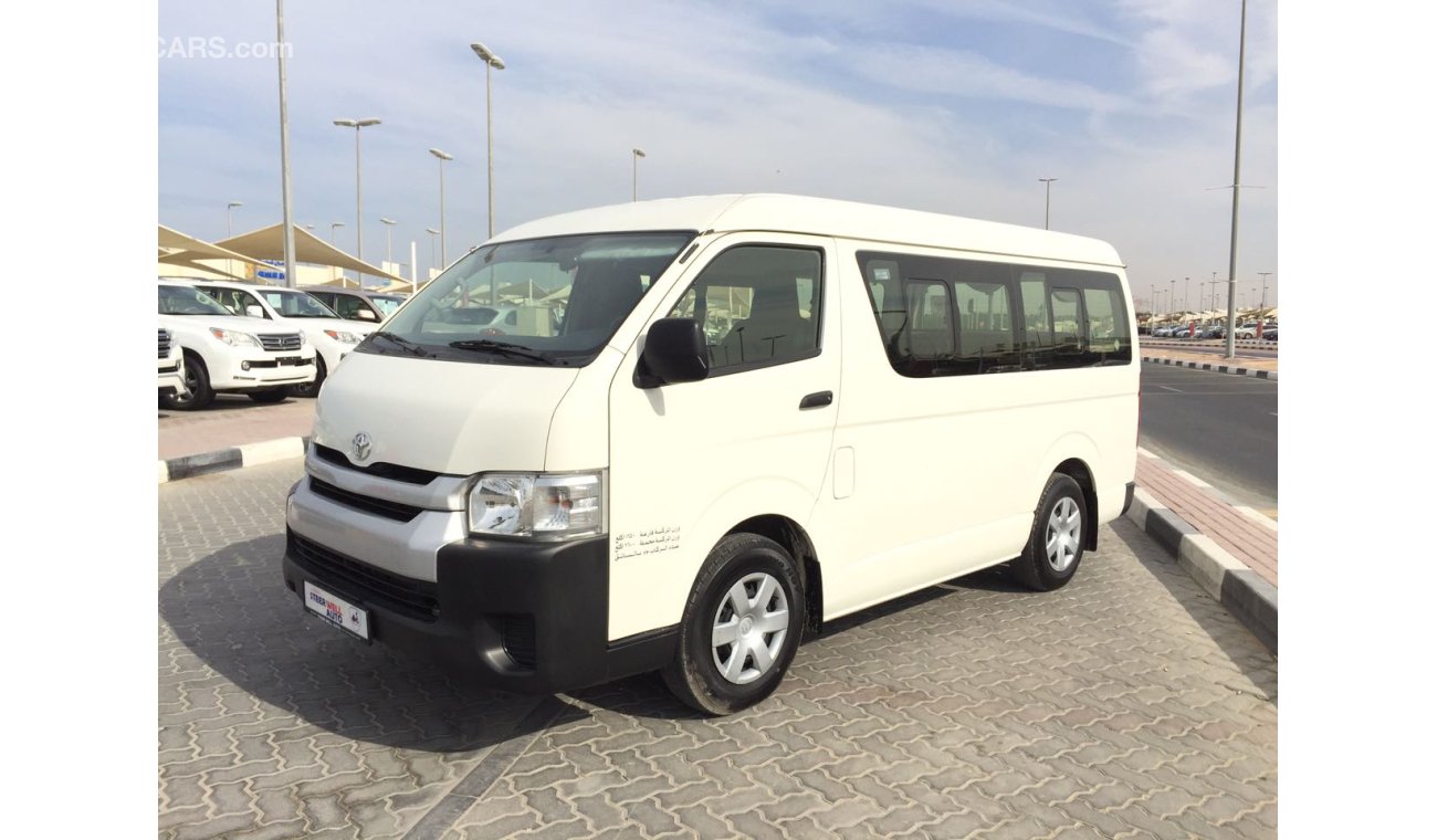 Toyota Hiace MID ROOF