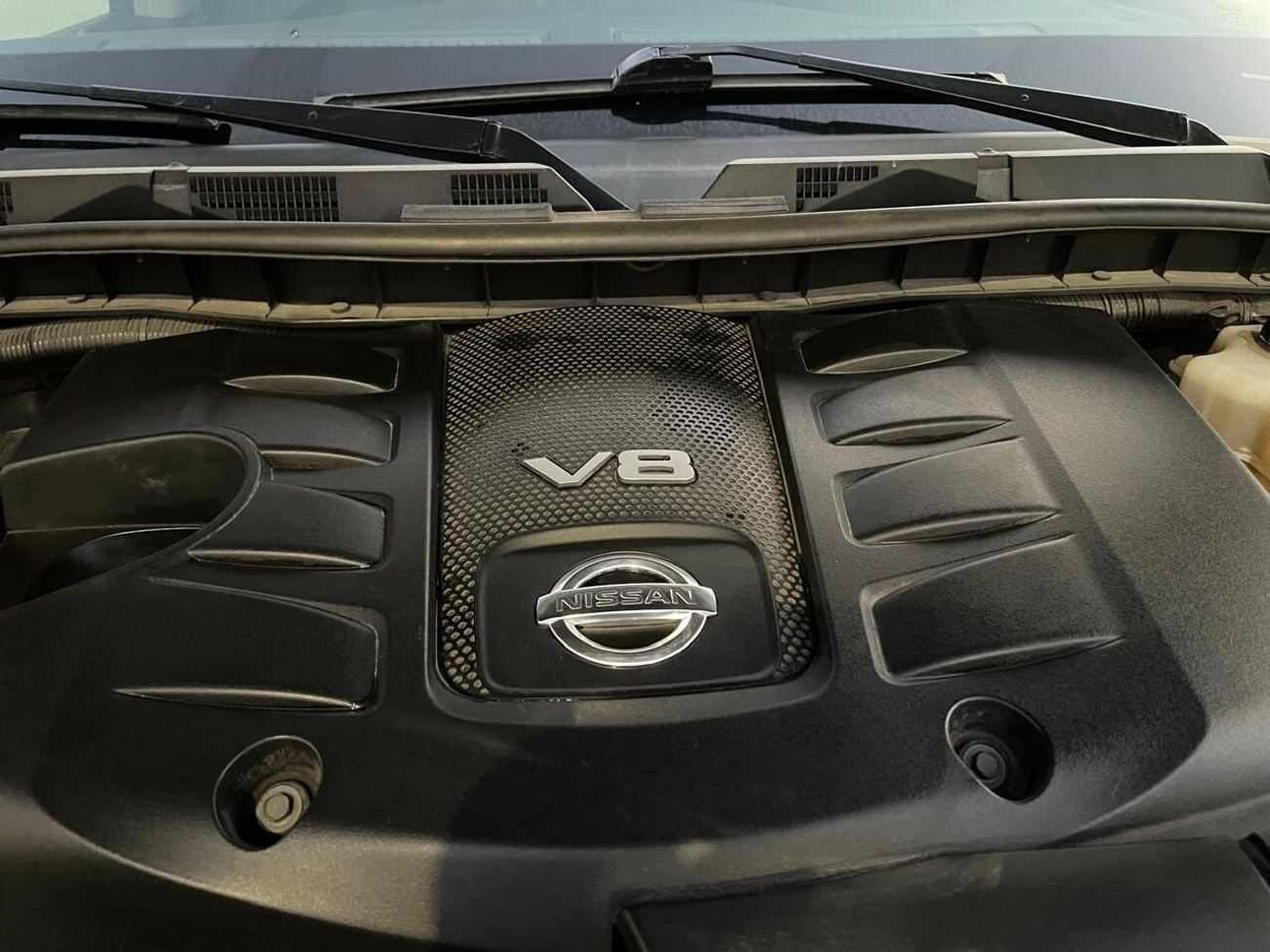 Nissan Armada SL (NON GCC)