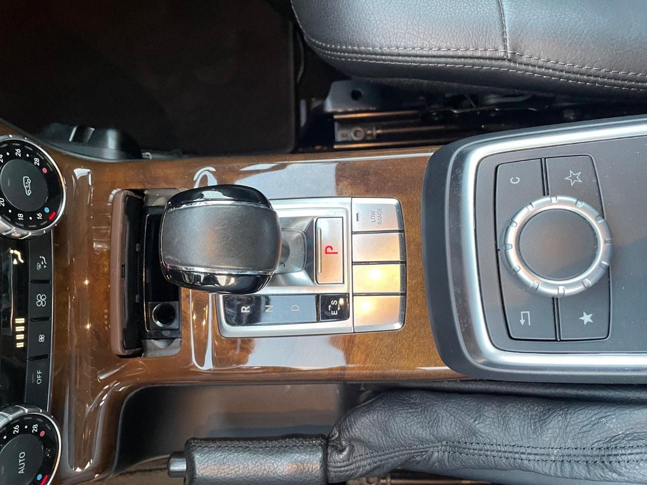 Mercedes Benz G550