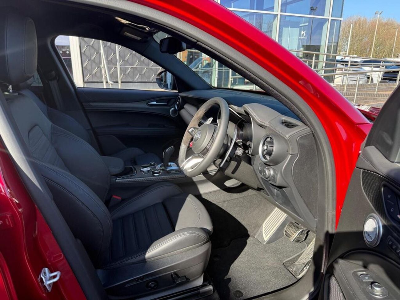 ألفا روميو ستيلفيو 2.9 V6 Bi-Turbo Quadrifoglio Auto Q4 AWD Euro 6 (s/s) 5dr (export only ) Right hand Drive