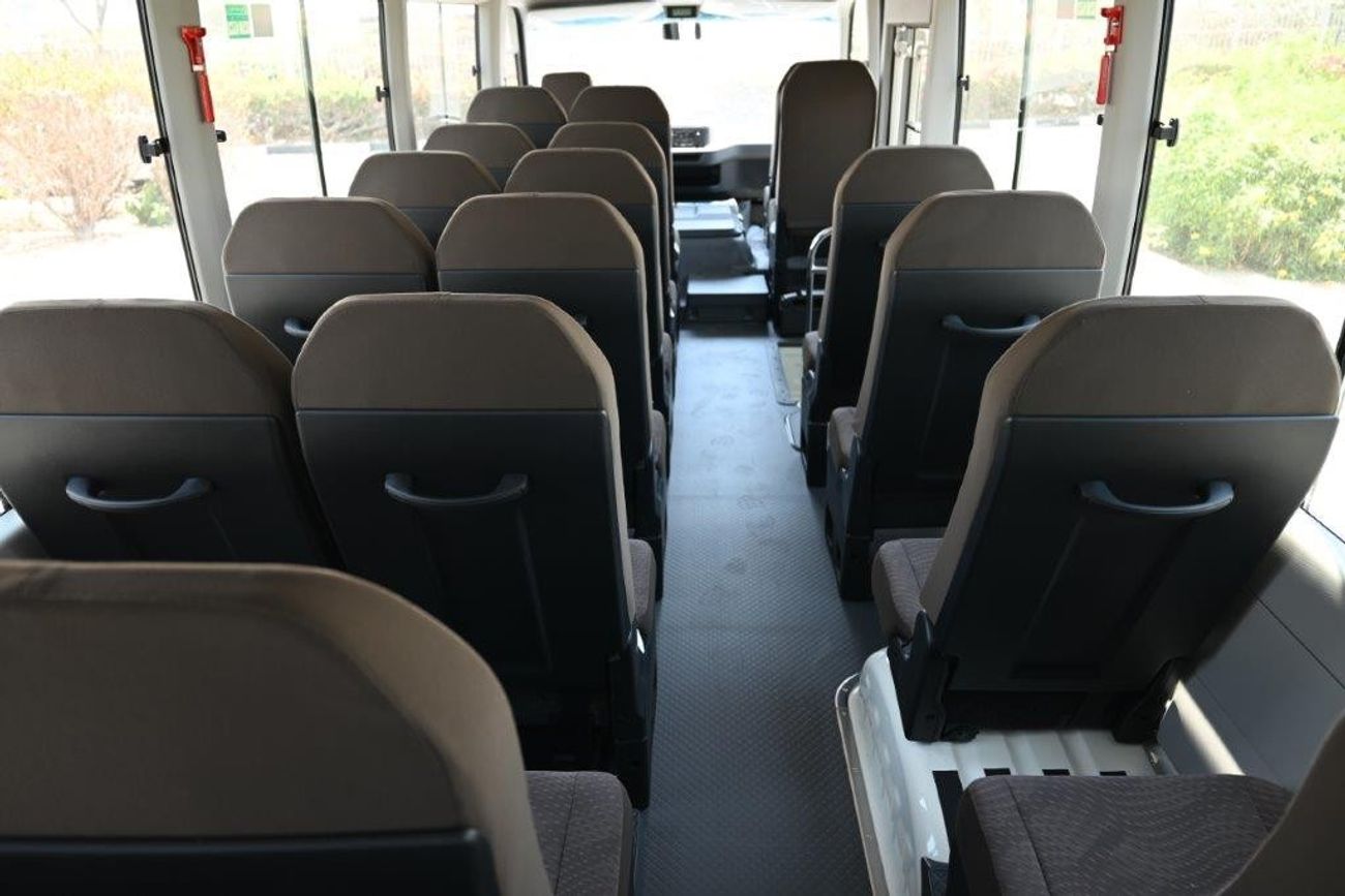 تويوتا كوستر 2.7L (23-Seater)