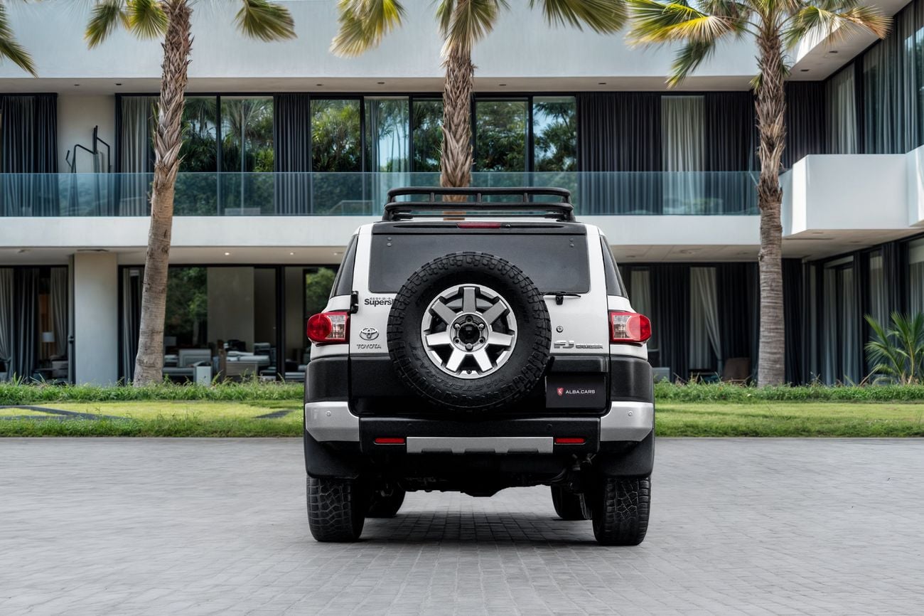 Toyota FJ Cruiser | 2,742 P.M | 0% Downpayment | Pristine Condition!