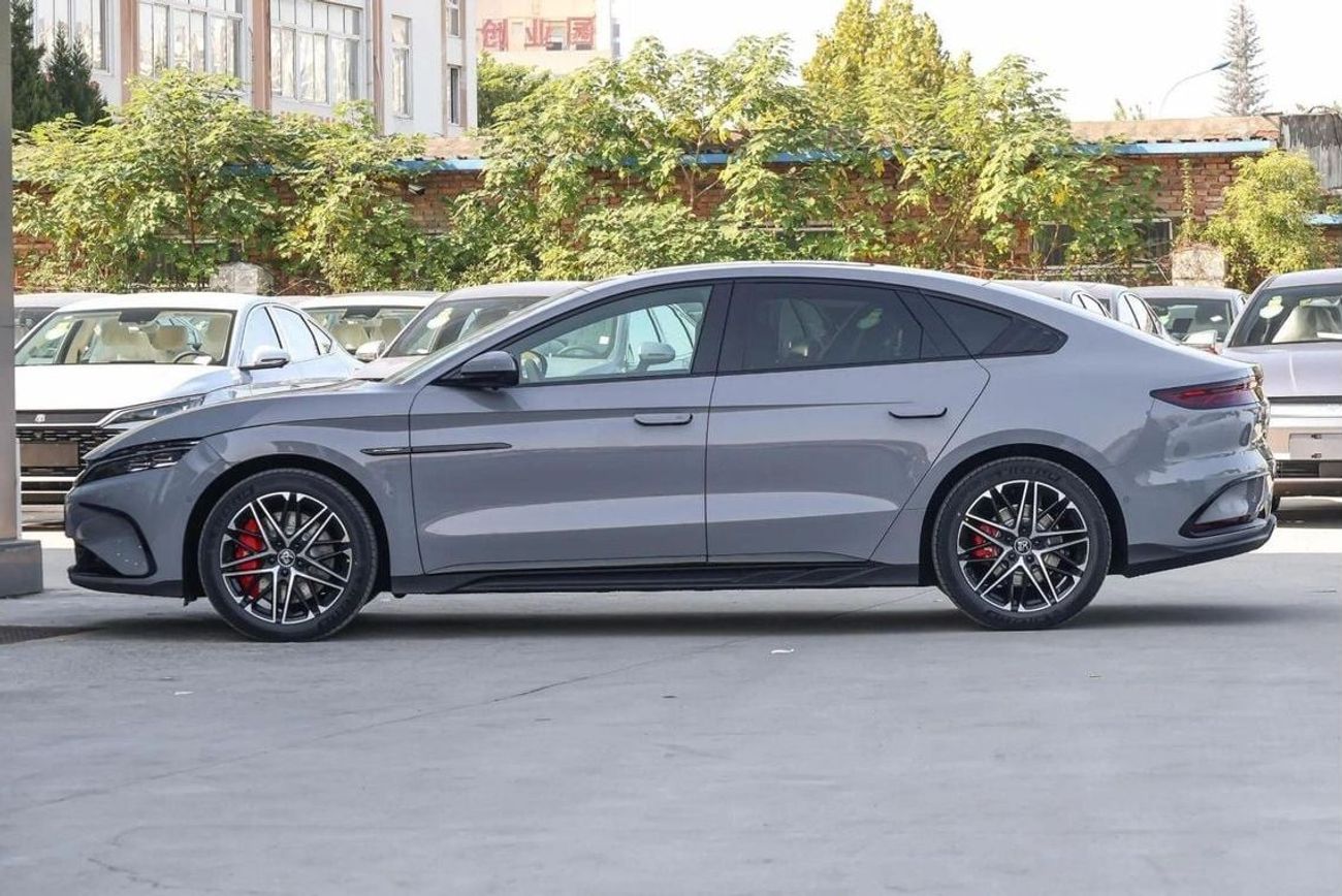 BYD HAN HAN EV 701KM