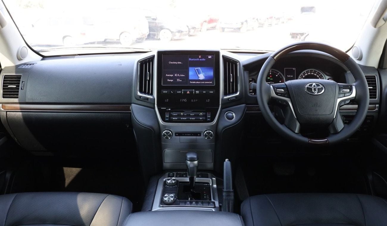 تويوتا لاند كروزر Sahara 2020 RHD Diesel V8 Full Option Top Of The Range