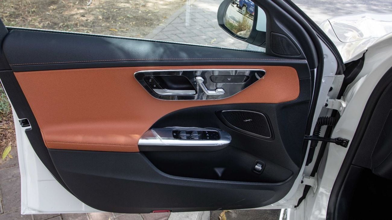 Mercedes-Benz C 200 2025| C200L| Sedan . For Local Registration +10%