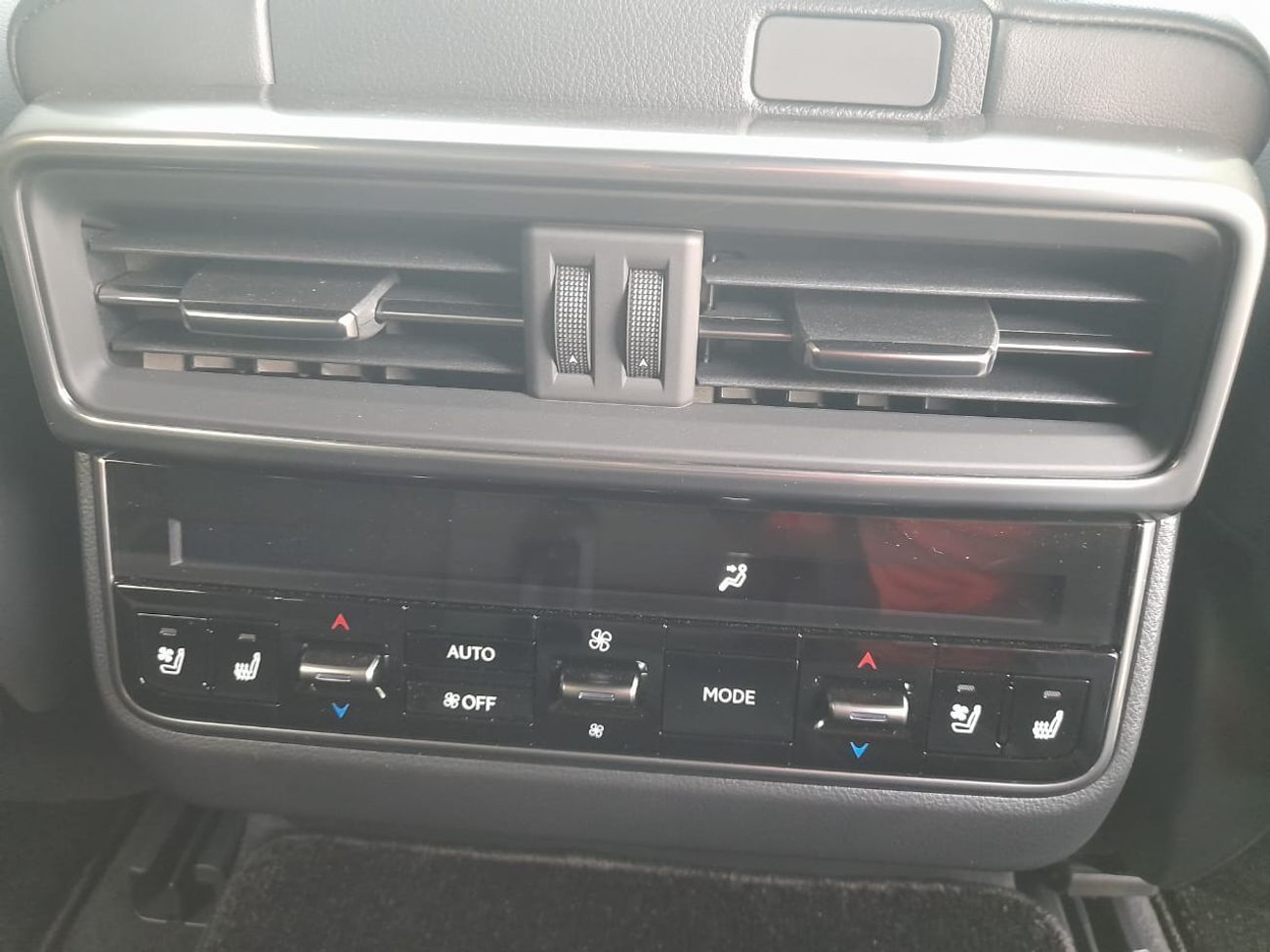 Lexus LX 500 Diesel Right-Hand drive sports luxury model top of the range with coolbox softdoor closing rear Ente