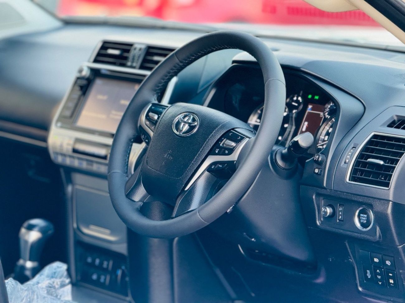 تويوتا برادو TXL limited top of the range  RHD