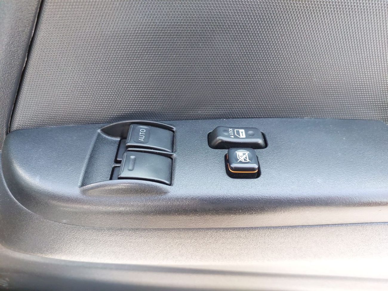 تويوتا هاياس (RAMADAN OFFER) TOYOTA HIACE VAN RHD 2014 MODEL 2.7 L PETROL AUTOMATIC(PM06557)