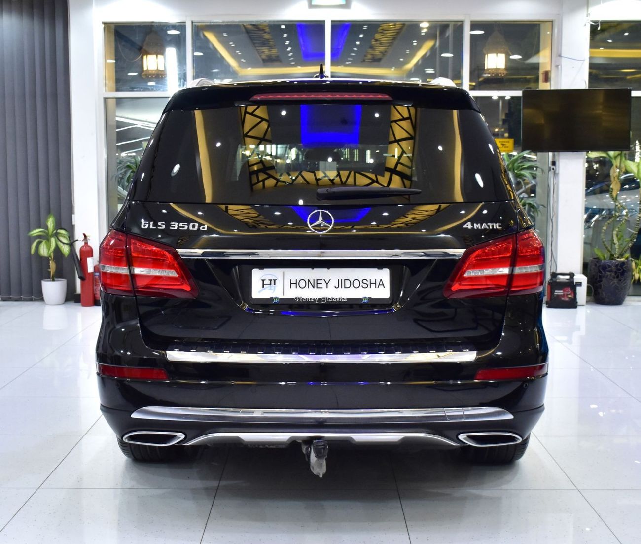 مرسيدس بنز GLS 350 EXCELLENT DEAL for our Mercedes Benz GLS 350d 4Matic ( 2016 Model ) in Black Color European Specs