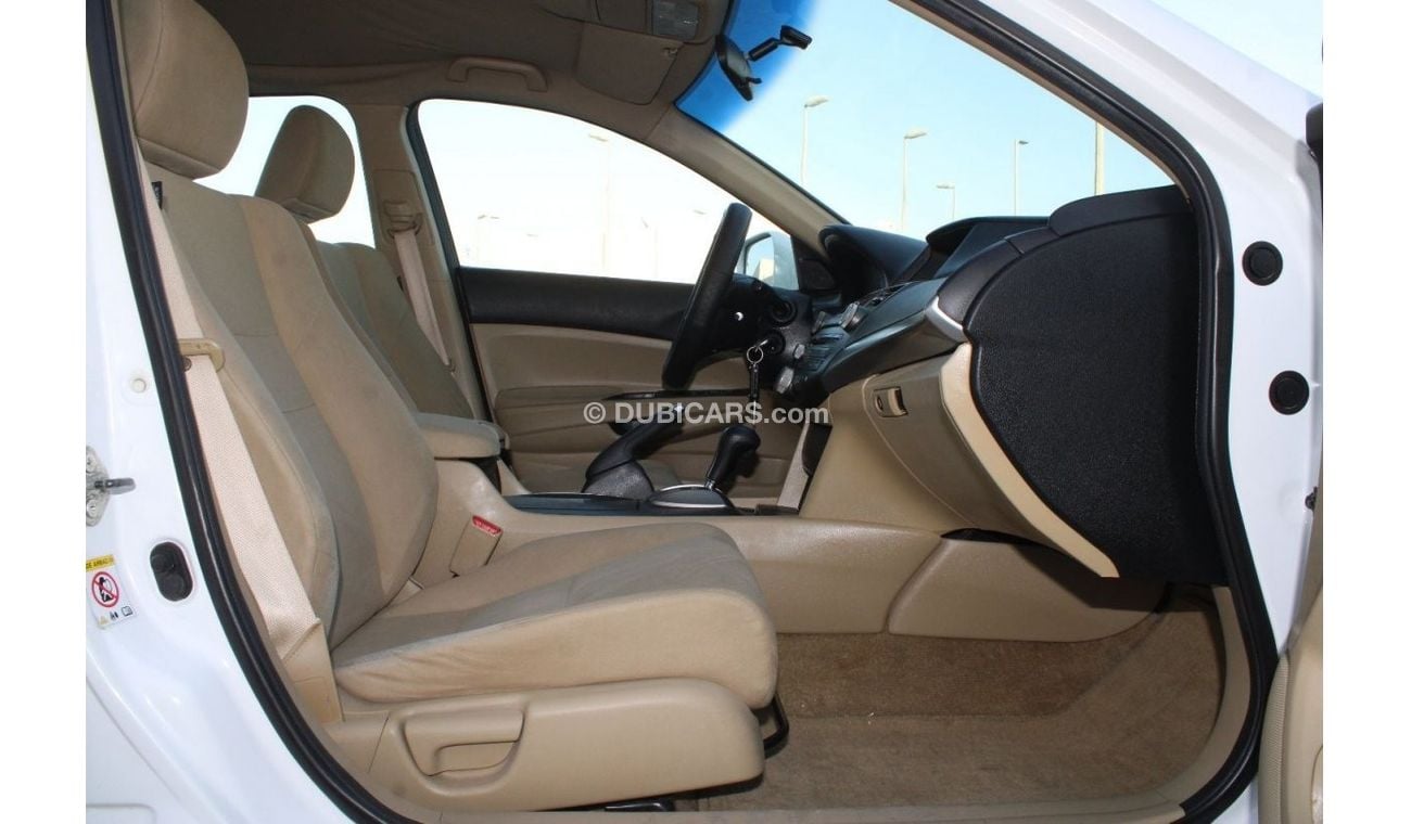 هوندا أكورد هوندا أكورد 2012 خليجي بحالة ممتازة بدون حوادث