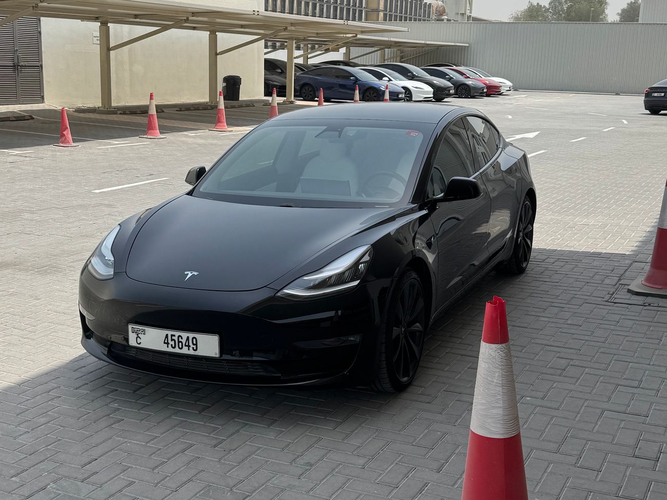 تسلا موديل 3 Performance Model