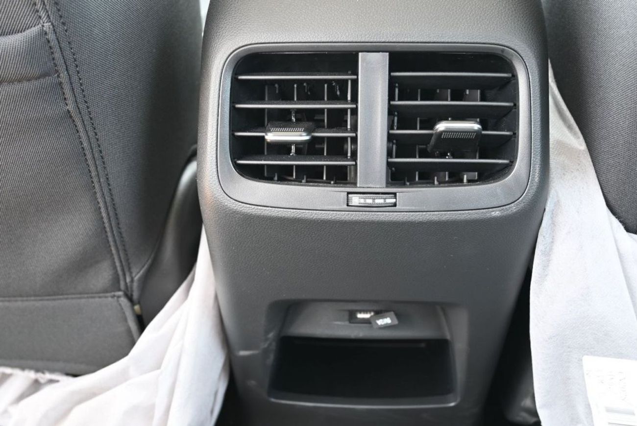 Chevrolet Captiva Chevrolet Captiva Premier 1.5L Petrol, L4 SUV, FWD, 5 Doors, Sunroof, Driver Electric Seats, Cruise