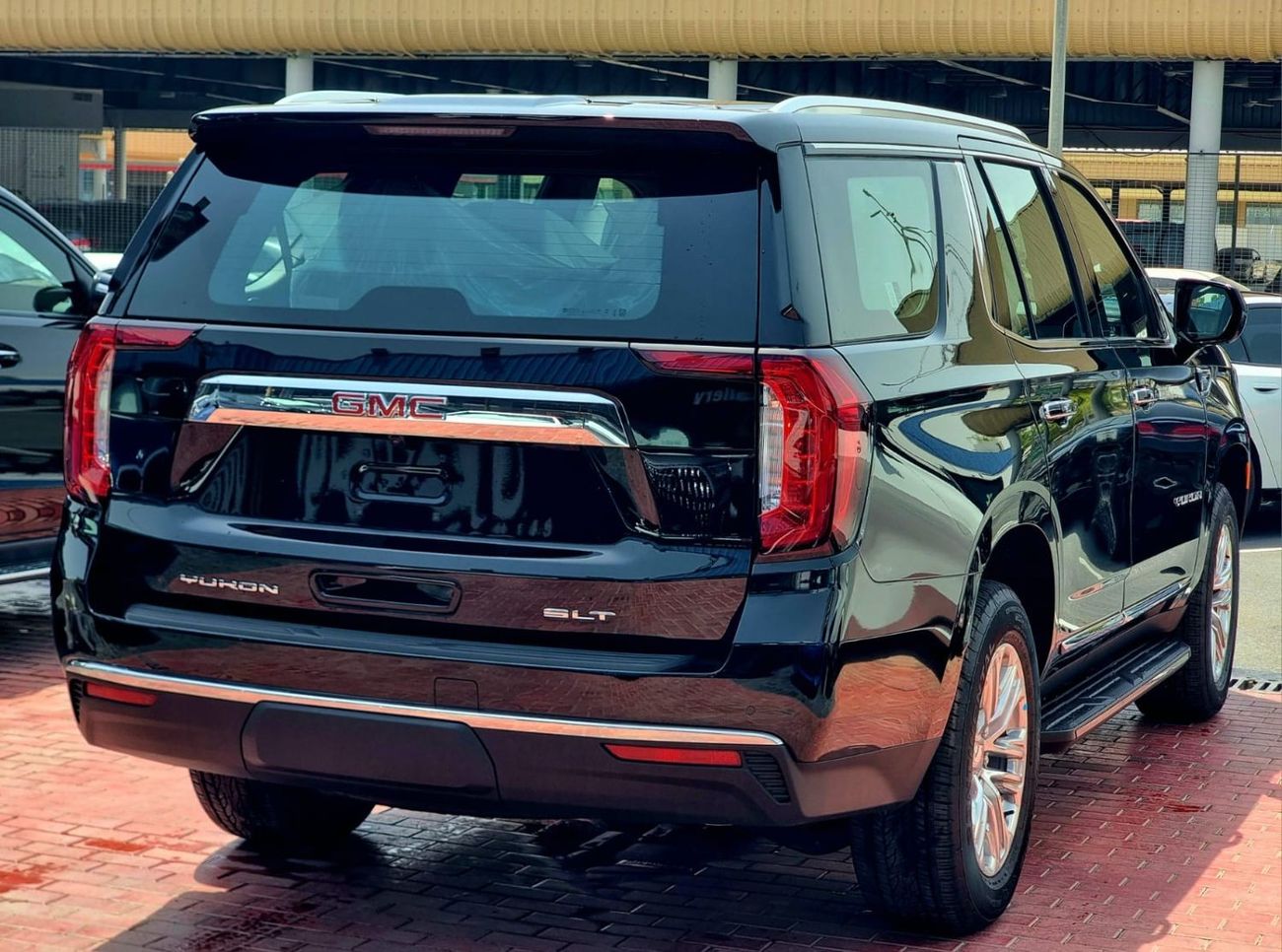 GMC Yukon SLT 5.3 L Under Warranty 2024 GCC