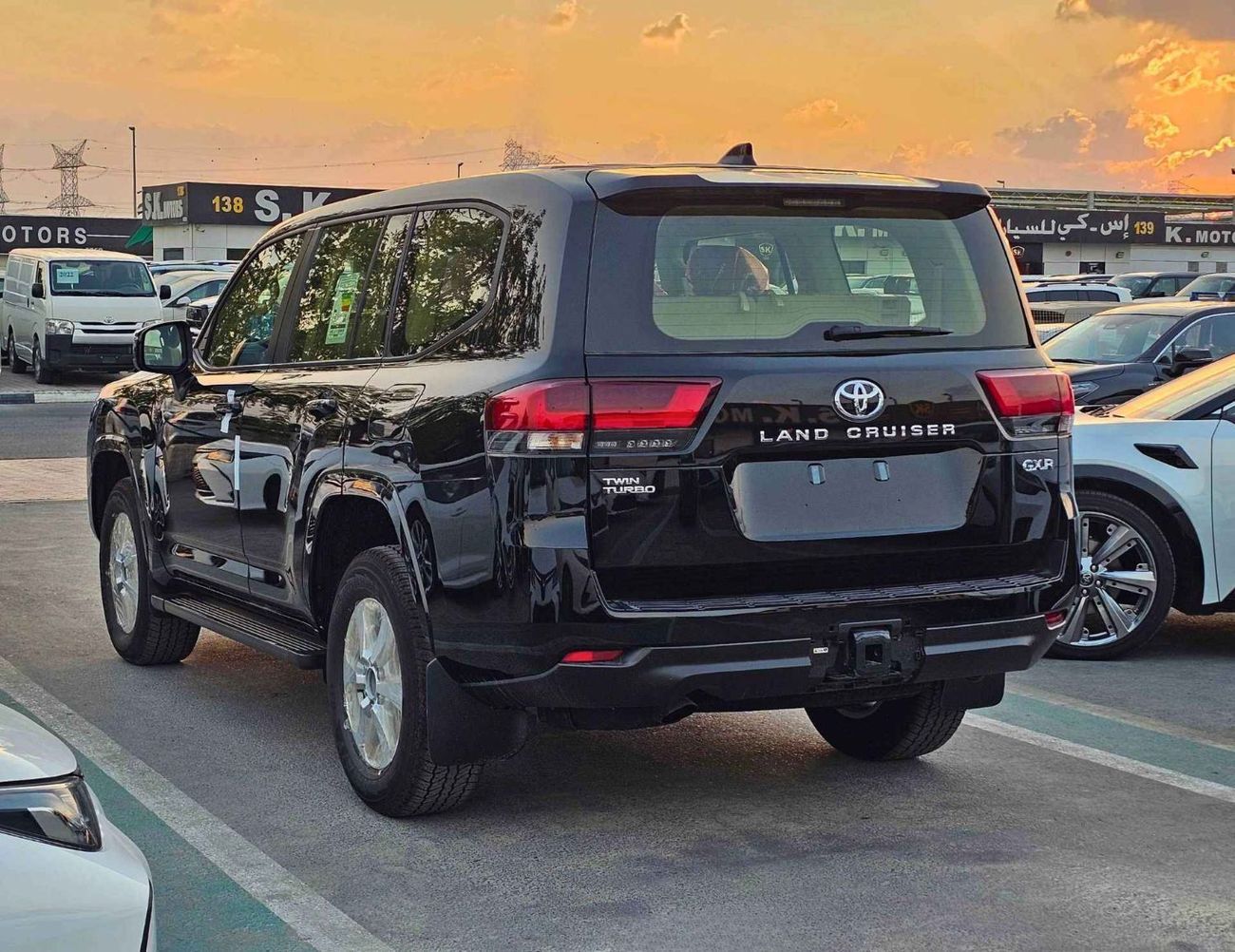 تويوتا لاند كروزر GXR TWIN TURBO / 3.5L V6 PETROL 4WD / DRIVER POWER SEAT/ FABRIC SEATS/ CODE # GXR-G