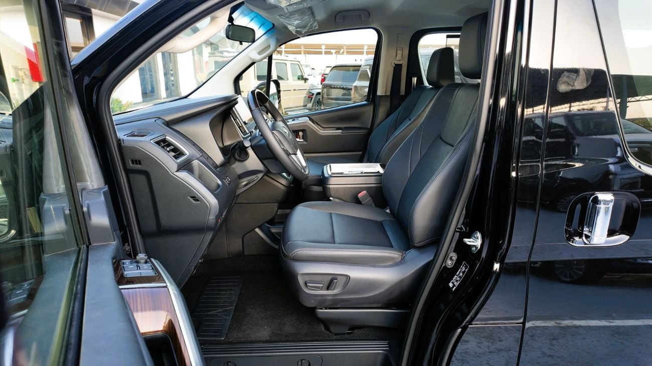 Toyota Granvia TOYOTA GRANVIA 2.8L Premium 2.8L diesel  Automatic Transmission 2025