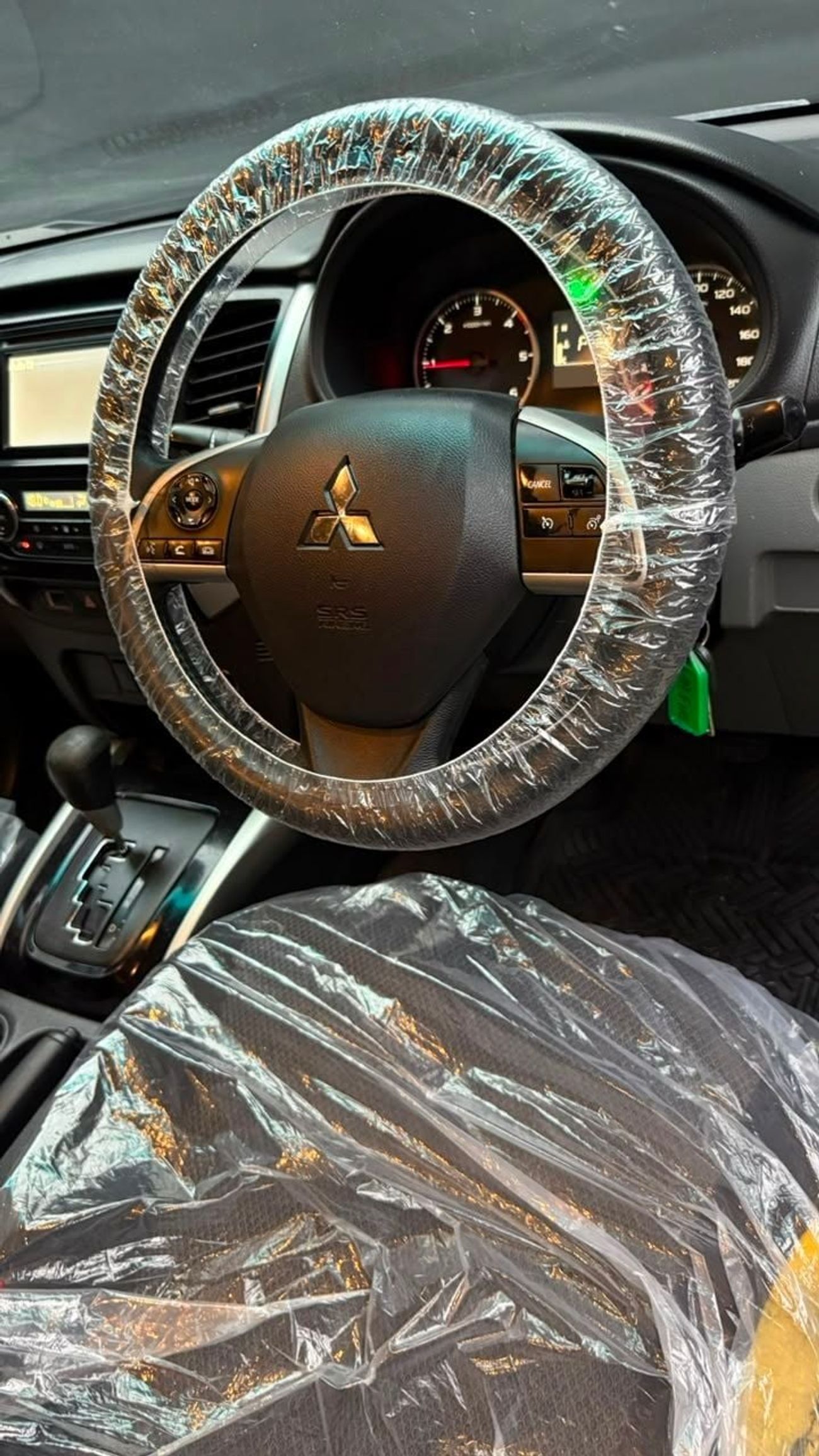 ميتسوبيشي تريتون DIESEL 4.0L RIGHT HAND DRIVE ONLY FOR EXPORT AVAILABLE