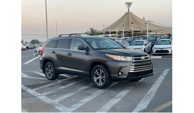 تويوتا هايلاندر 2019 Toyota Highlander LE 4x4 AWD - Auto Trunk and Electric Seat - MidOption+ 7 Seater - UAE PASS