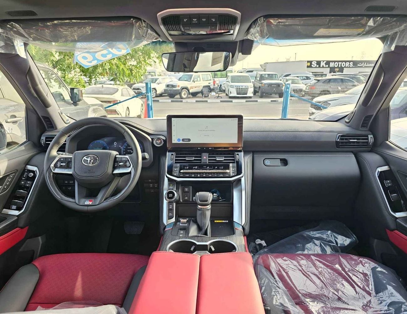 Toyota Land Cruiser GR SPORT 1MHEV HIGH HYBRID / 3.5L PETROL V6 / RADAR /REAR ENTERTAINMENT DVD/COOL BOX (CODE#LC3HGR)