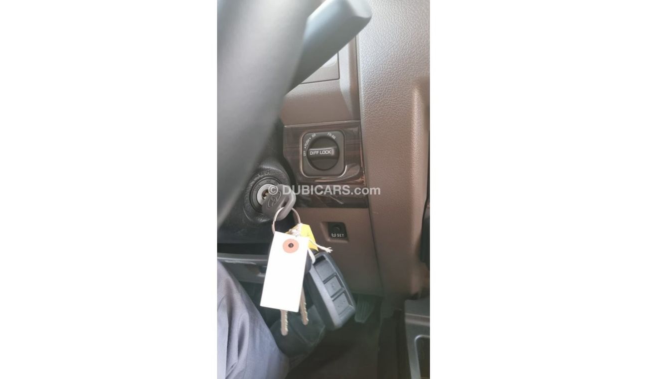 تويوتا لاند كروزر بيك آب TOYOTA LC 79 DC 4.5 V8 Anniversary specs