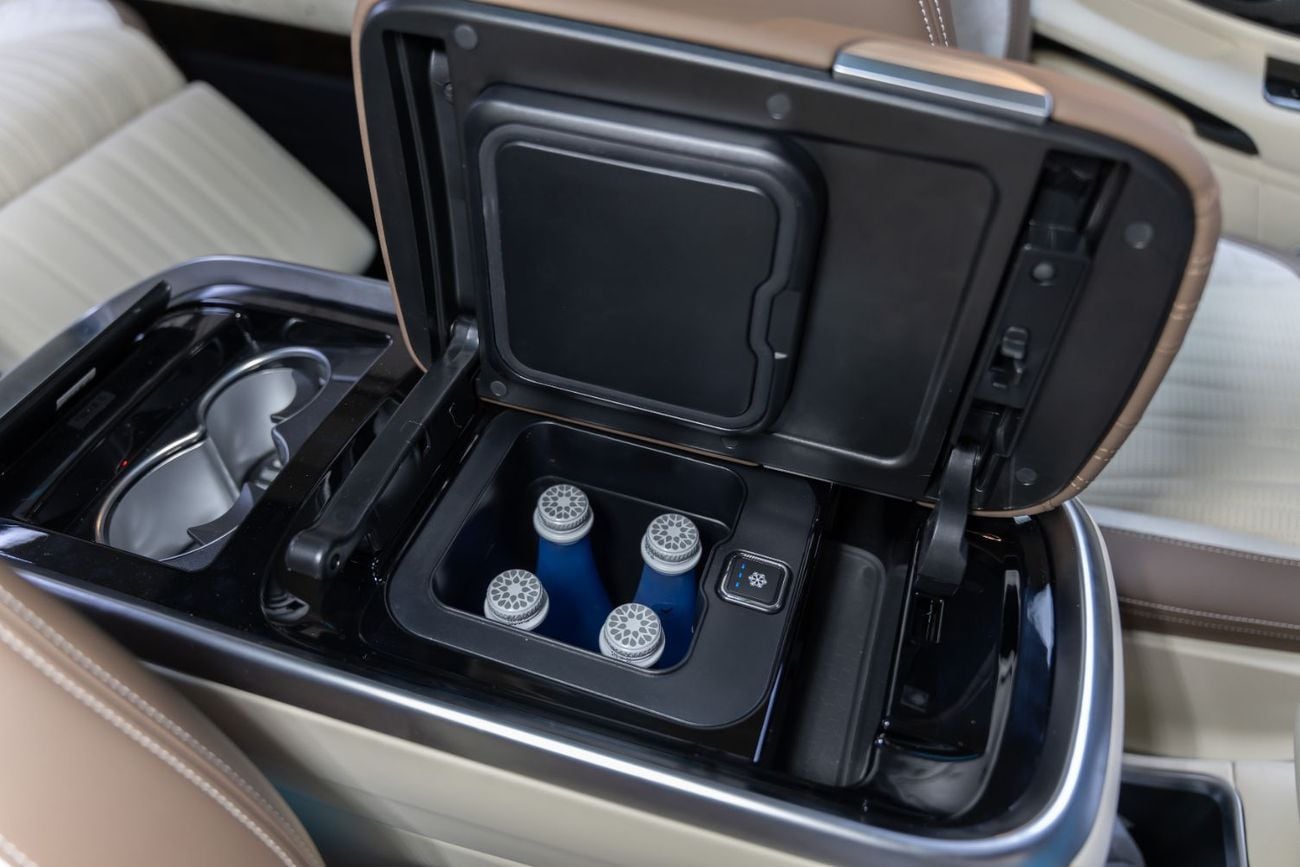 مرسيدس بنز V 300 1 of 28 Magellan Edition | 2 Year Interior Warranty