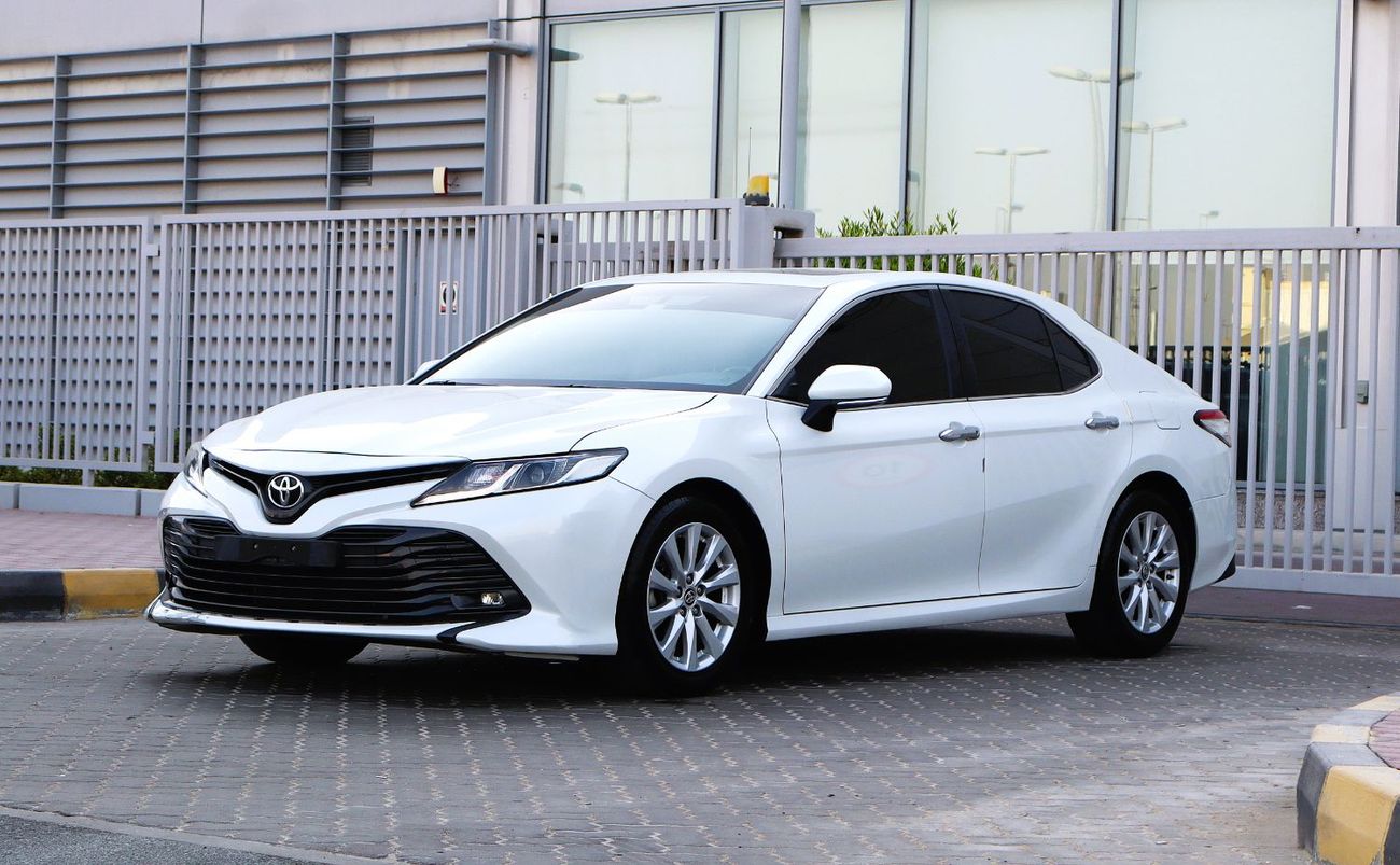 تويوتا كامري SE 2.5L (181 HP)