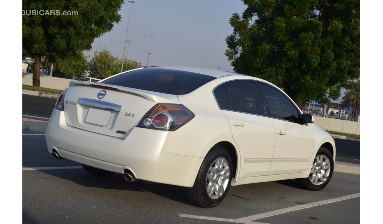 Nissan Altima 2.5S Mid Range Excellent Condition