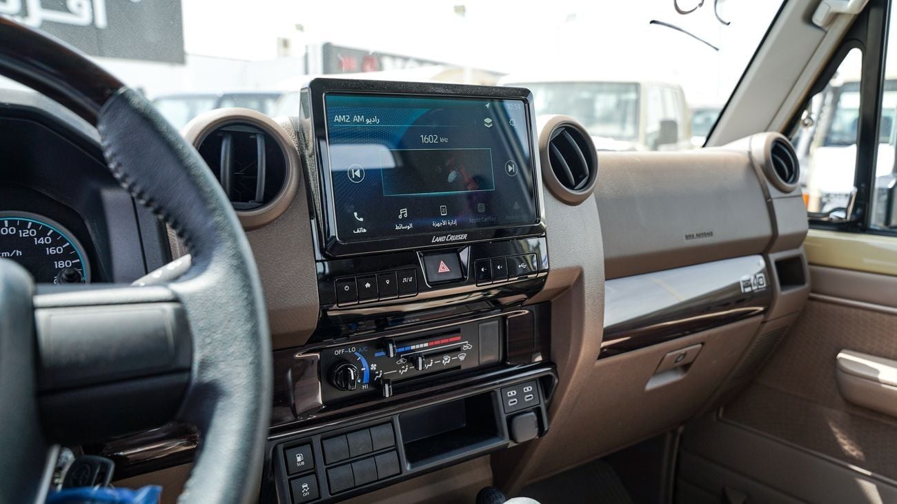 Toyota Land Cruiser Pick Up LC79 SC 4.0 PETROL 2025 MT FULL