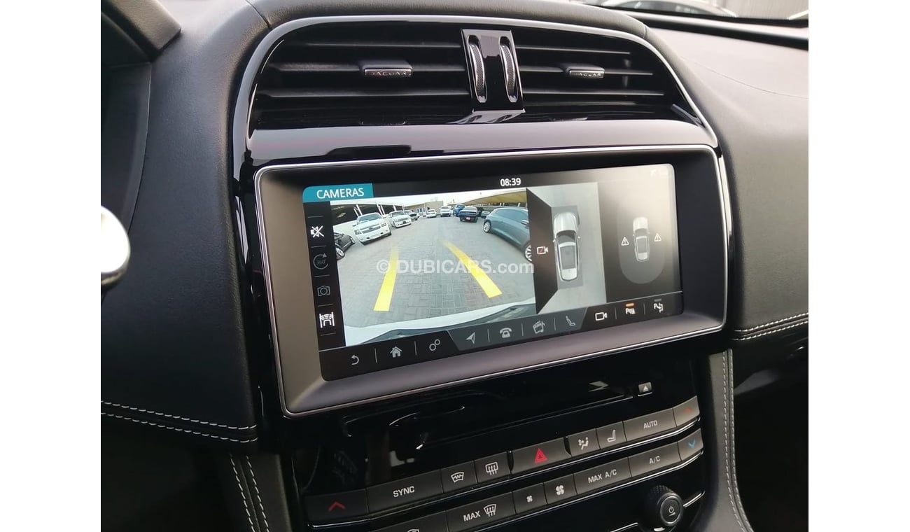 جاكوار F بيس جاكوار  F PACE 2018