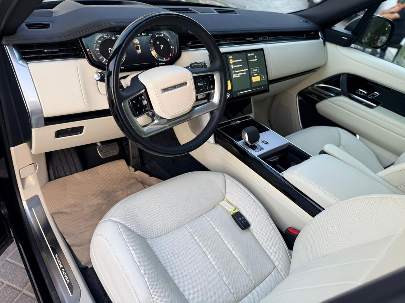 لاند روفر رينج روفر P400  2025