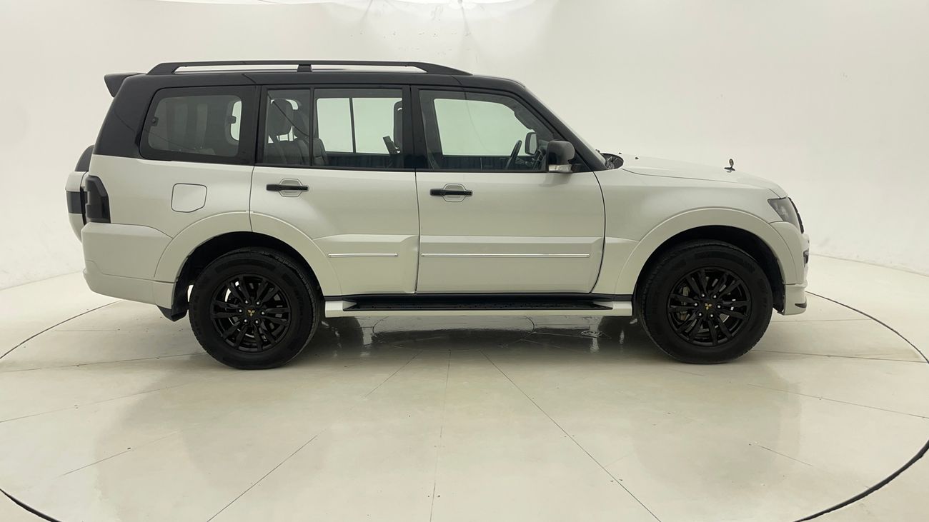 ميتسوبيشي باجيرو GLS H/L , SIGNATURE EDITION 3.8 | بدون دفعة مقدمة | اختبار القيادة في المنزل