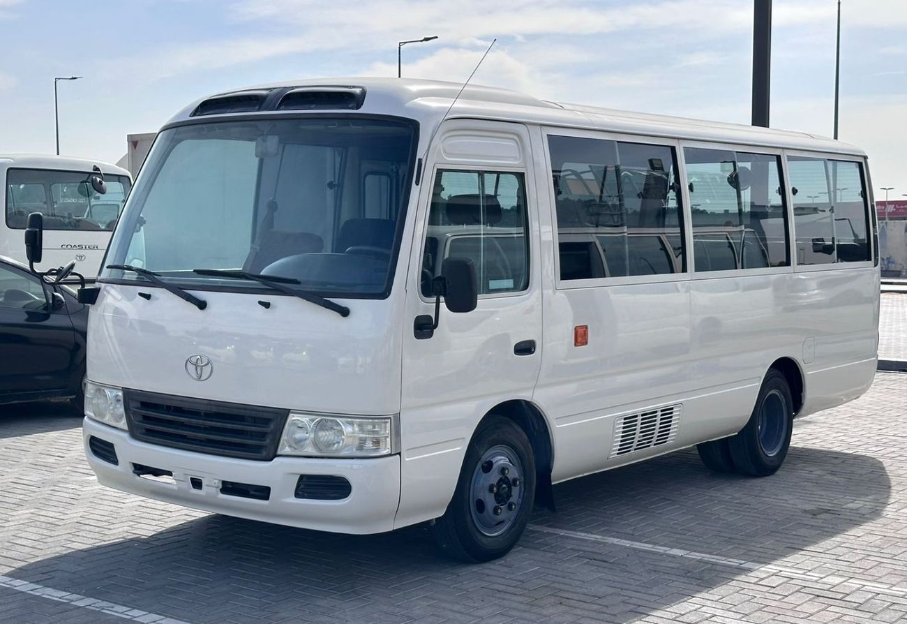 تويوتا كوستر Manual - Diesel - Bus - Rear Wheel Drive - 26 Seats - 2 Door