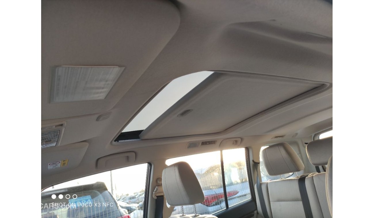 ميتسوبيشي باجيرو V6 5 Door with sunroof 2018 Mint condition