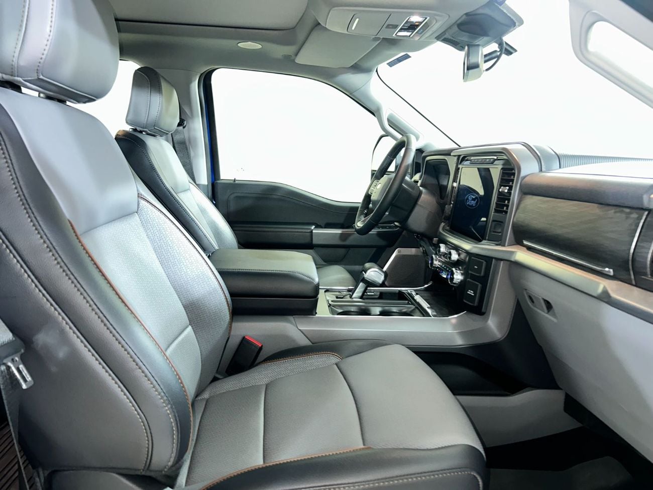 Ford F 150 Lariat 3.5L 1524E / FREE INSURANCE + REGISTRATION /  AL TAYER MOTORS / AL QOUZ SHOWROOM