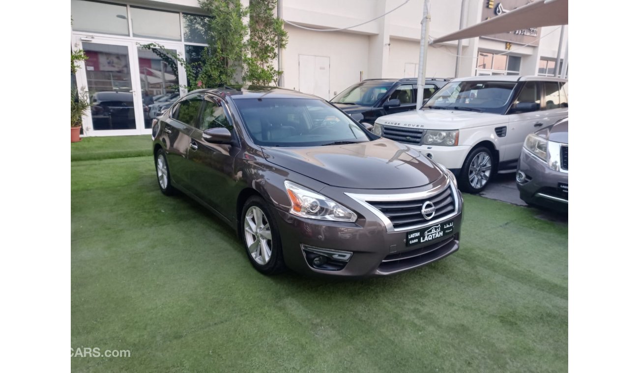 Nissan Altima 2013 model, number one, leather slot, cruise control, alloy wheels, rear camera screen, Android scre